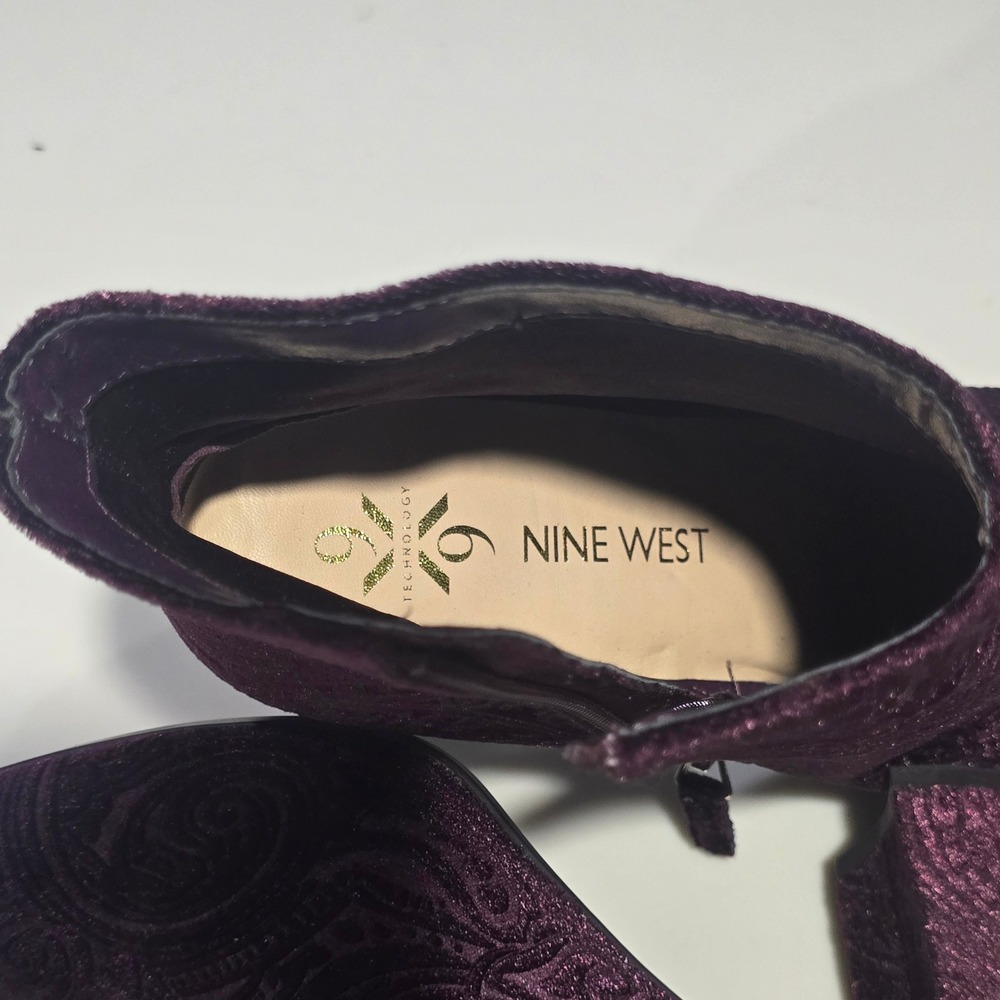 Nine West Purple Paisley Velvet Ankle Boots Pointed Toe Block Heel 9M 9x9 Tech - Picture 8 of 12
